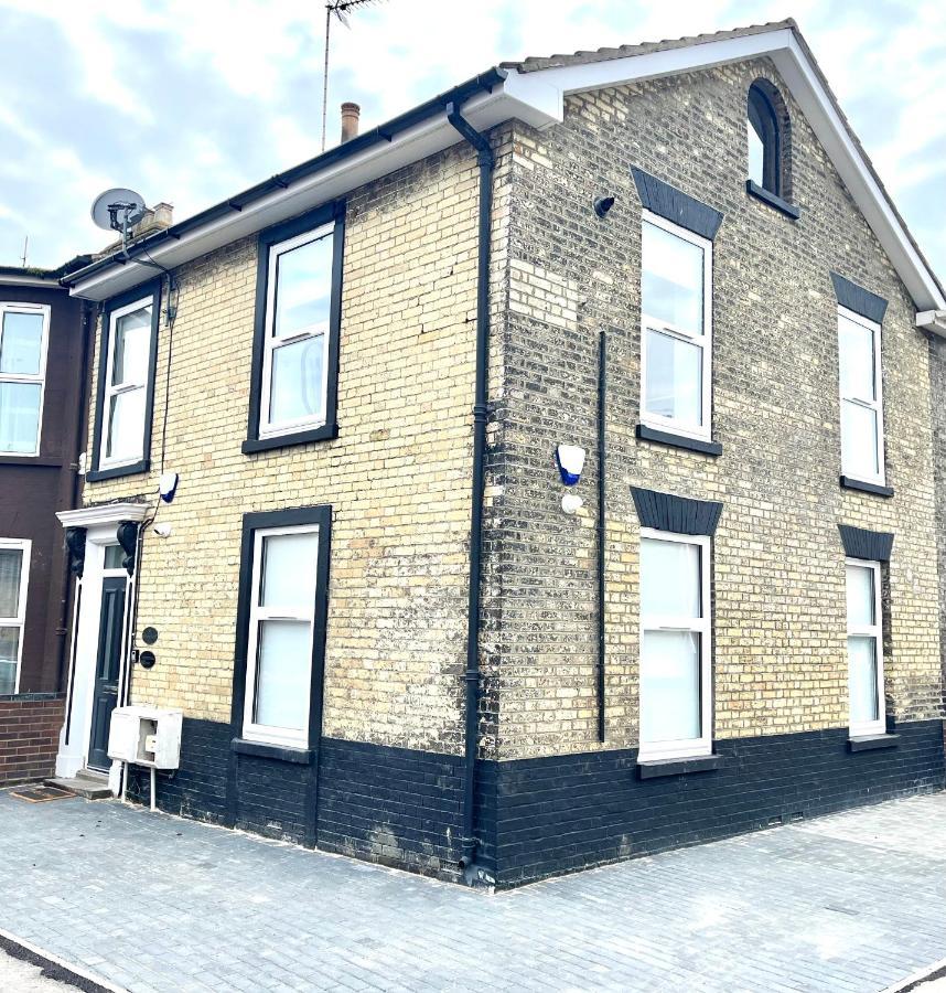 Corner Stone House - Apartment 1 Great Yarmouth Bagian luar foto